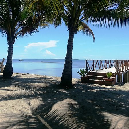 Cooper'S Beach Resort Lucbuan Zewnętrze zdjęcie