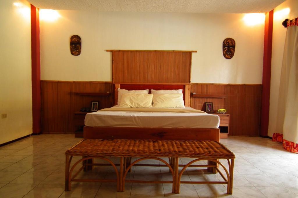 Cooper'S Beach Resort Lucbuan Pokój zdjęcie