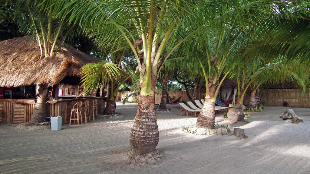 Cooper'S Beach Resort Lucbuan Zewnętrze zdjęcie