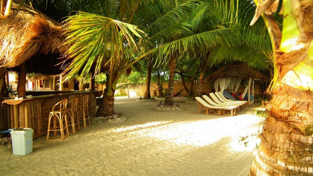 Cooper'S Beach Resort Lucbuan Zewnętrze zdjęcie