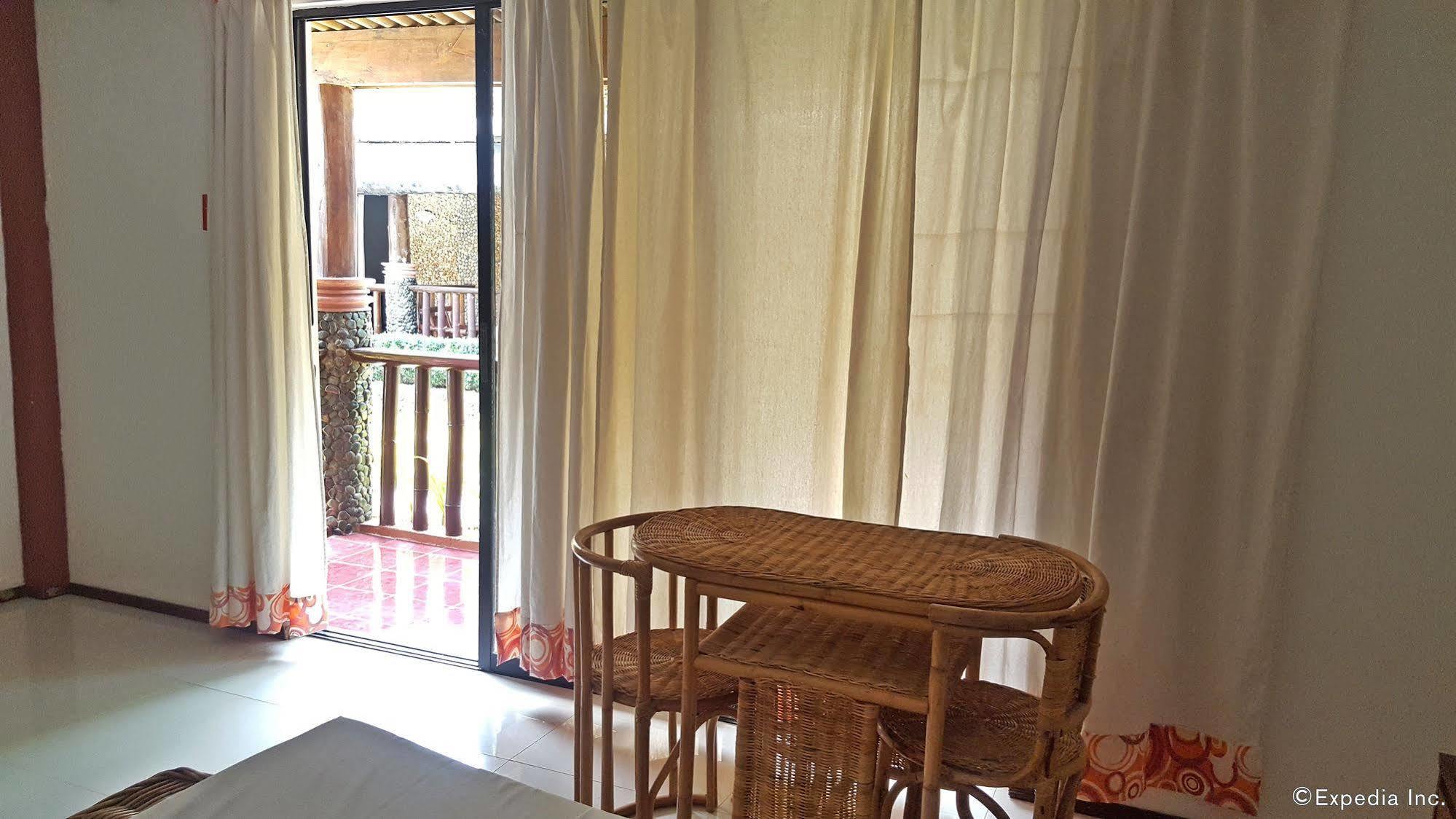Cooper'S Beach Resort Lucbuan Zewnętrze zdjęcie