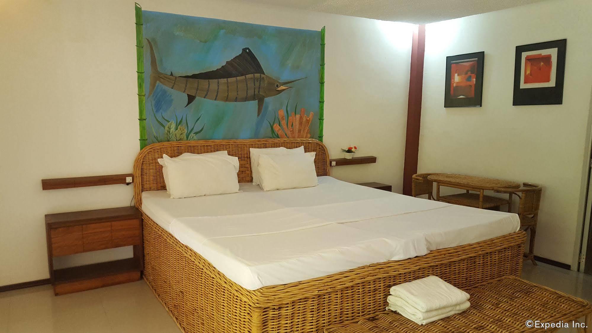 Cooper'S Beach Resort Lucbuan Zewnętrze zdjęcie