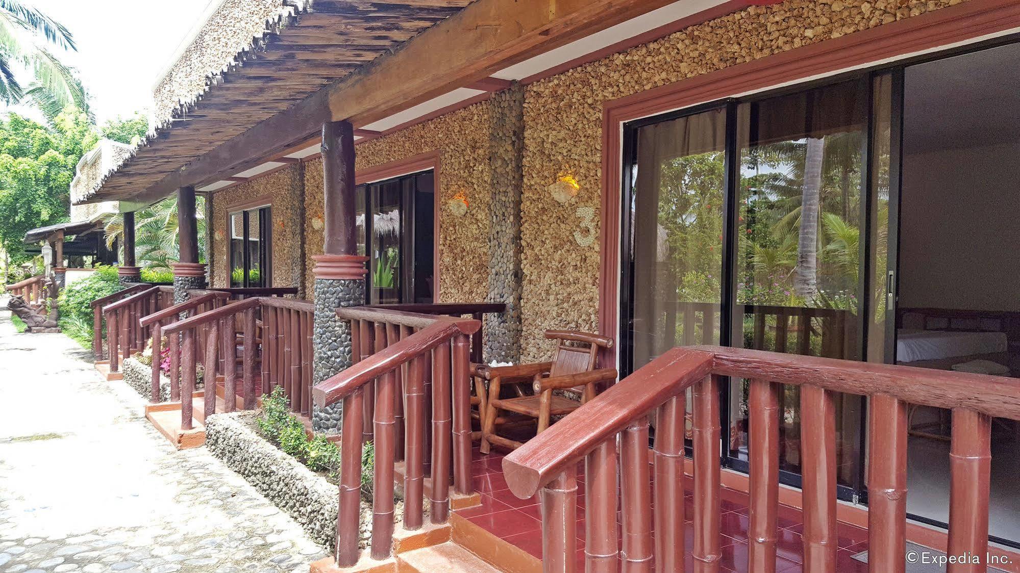 Cooper'S Beach Resort Lucbuan Zewnętrze zdjęcie
